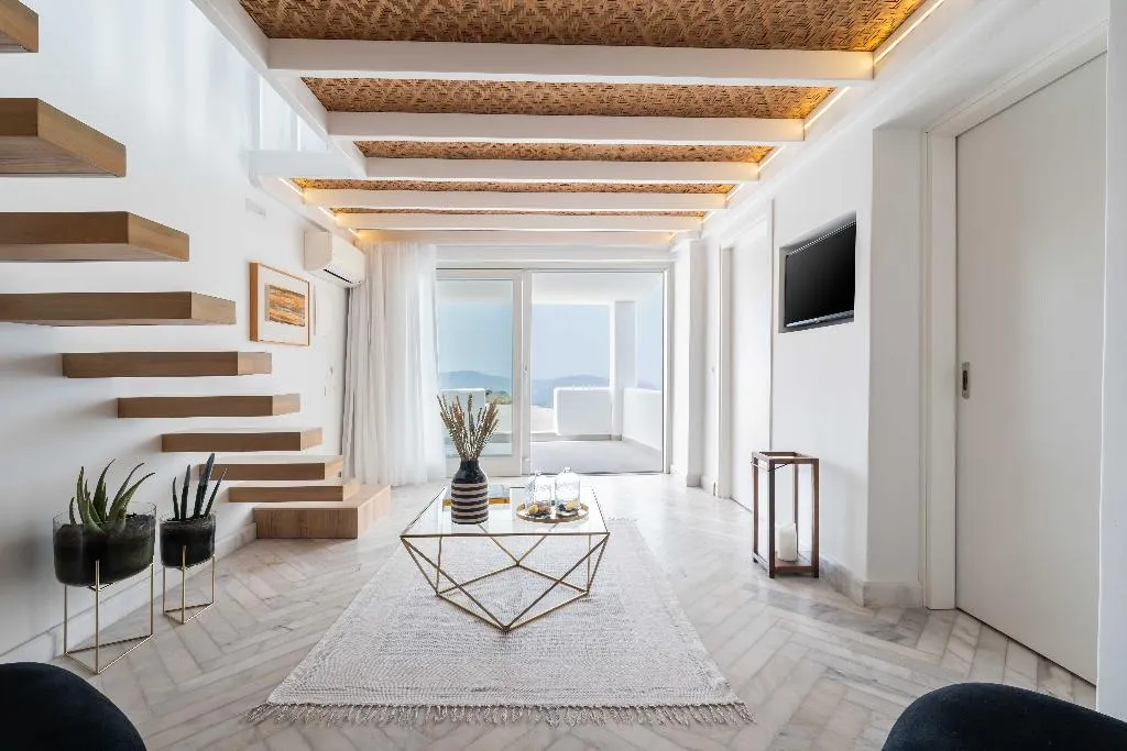 SUITE WITH JACUZZI Room, Rocabella Santorini Hotel & Spa, Santorini