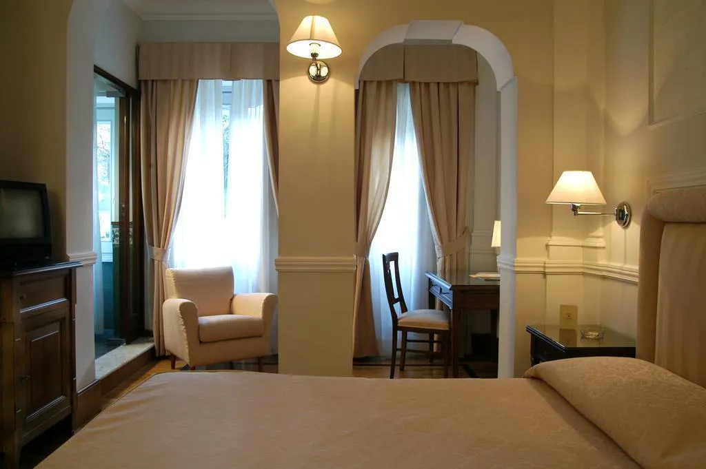 General view, Hotel Flora, Rome