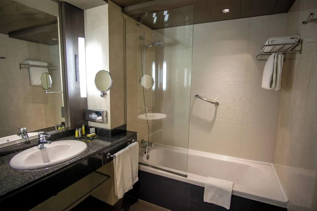 TWIN PREMIUM Room, Marriott Hotel Madrid Auditorium, Madrid