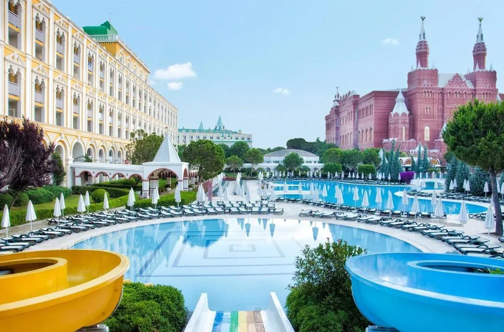 Pool, Kremlin Palace, Antalya