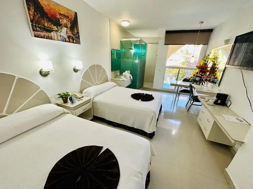DOUBLE EXECUTIVE Room, Plaza Caribe, Cancun Area