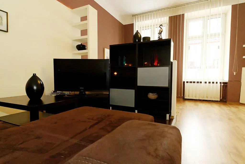 STUDIO CAPACITY 3 Room, P&J Tourist Apartments, Krakow