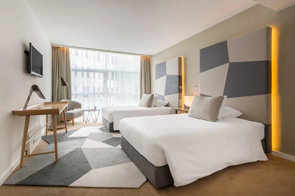 DOUBLE SUPERIOR TWO DOUBLE BEDS Room, Room Mate Aitana, Amsterdam, Amsterdam