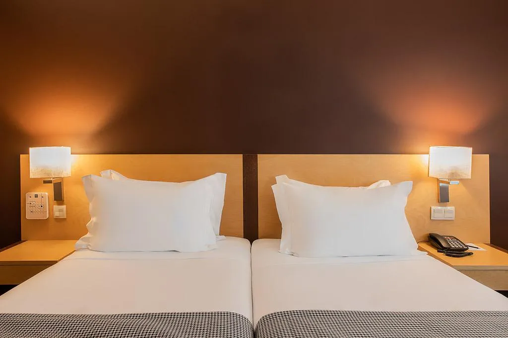 Double or Twin ECONOMY Room, HF Fenix Urban, Lisbon