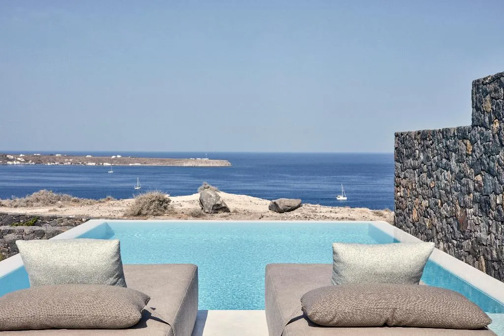 VILLA TWO BEDROOMS WITH PRIVATE POOL Room, Canaves  Epitome, Santorini