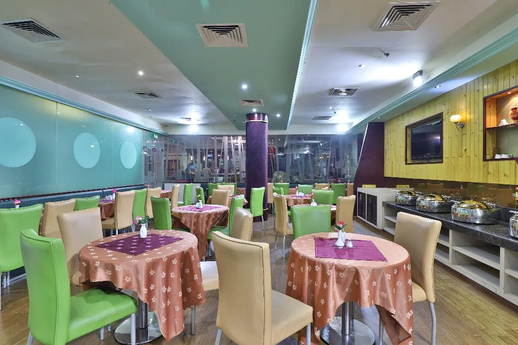 Restaurant, Phoenix Hotel, Dubai
