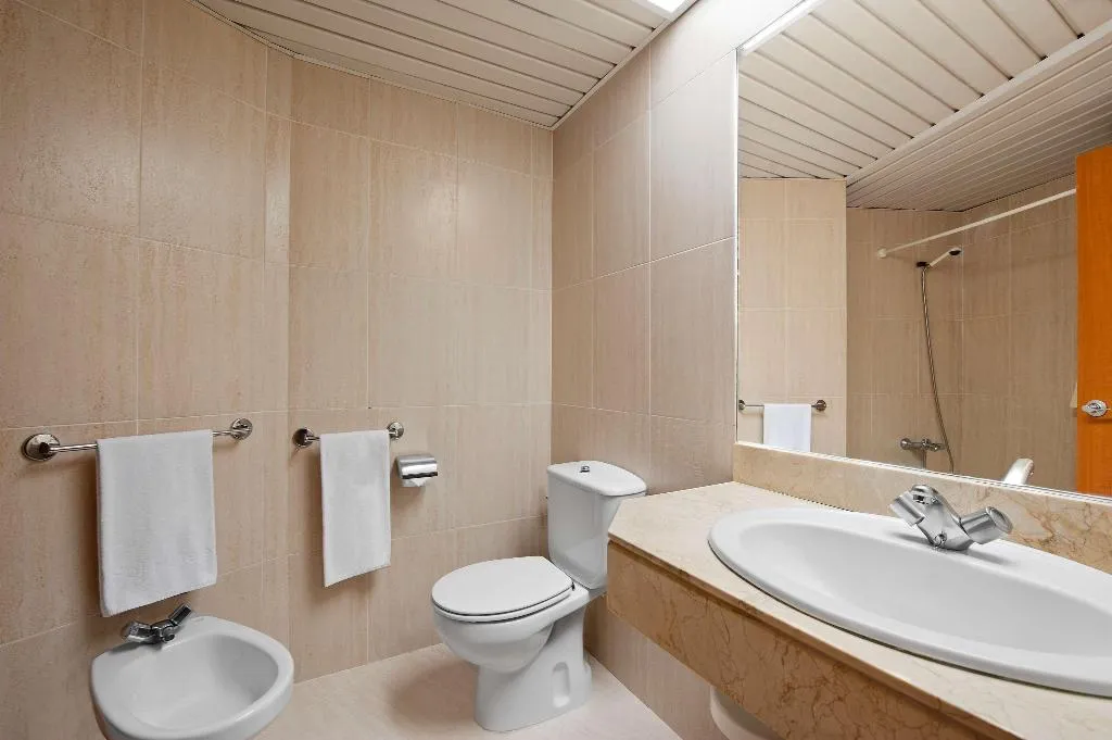 FAMILY ROOM TWO BEDROOMS Room, Sol Katmandu Park & Resort, Majorca