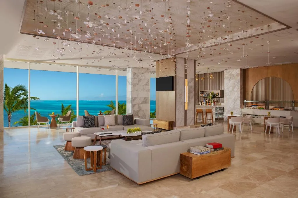 JUNIOR SUITE CLUB DELUXE Room, Breathless Cancun Soul Resort & Spa, Cancun Area
