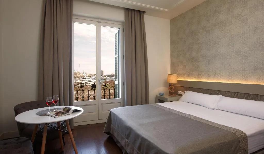 Double or Twin STANDARD Room, Duquesa Suites, Barcelona