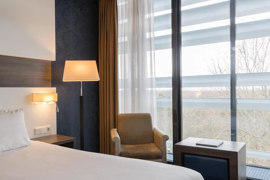 TWIN COMFORT Room, Leonardo Royal Hotel Den Haag Promenade, Amsterdam