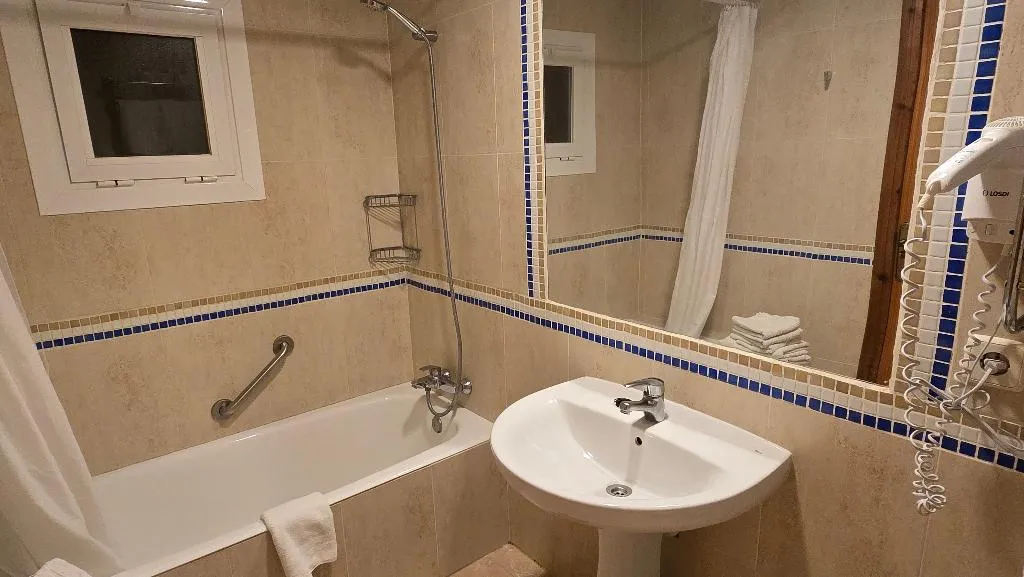APARTMENT TWO BEDROOMS Room, Marina Palmanova Apartamentos, Majorca