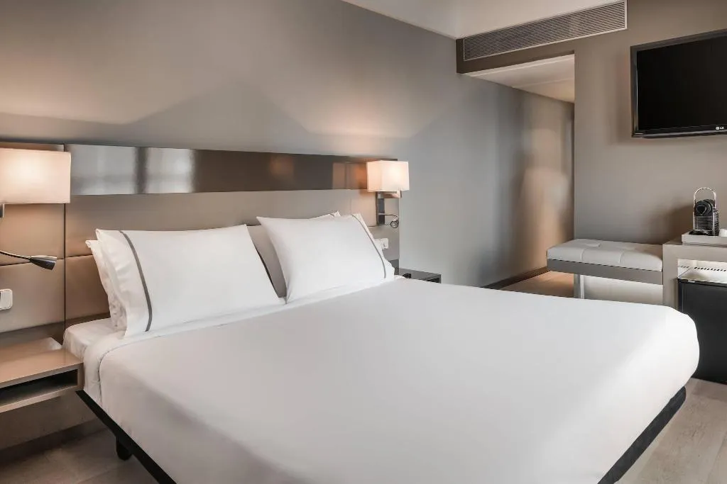 DOUBLE QUEEN SIZE BED Room, AC Iberia Las Palmas, Gran Canaria