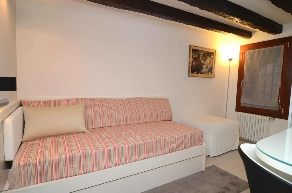 APARTMENT STANDARD Room, B&B Fortuny, Venice