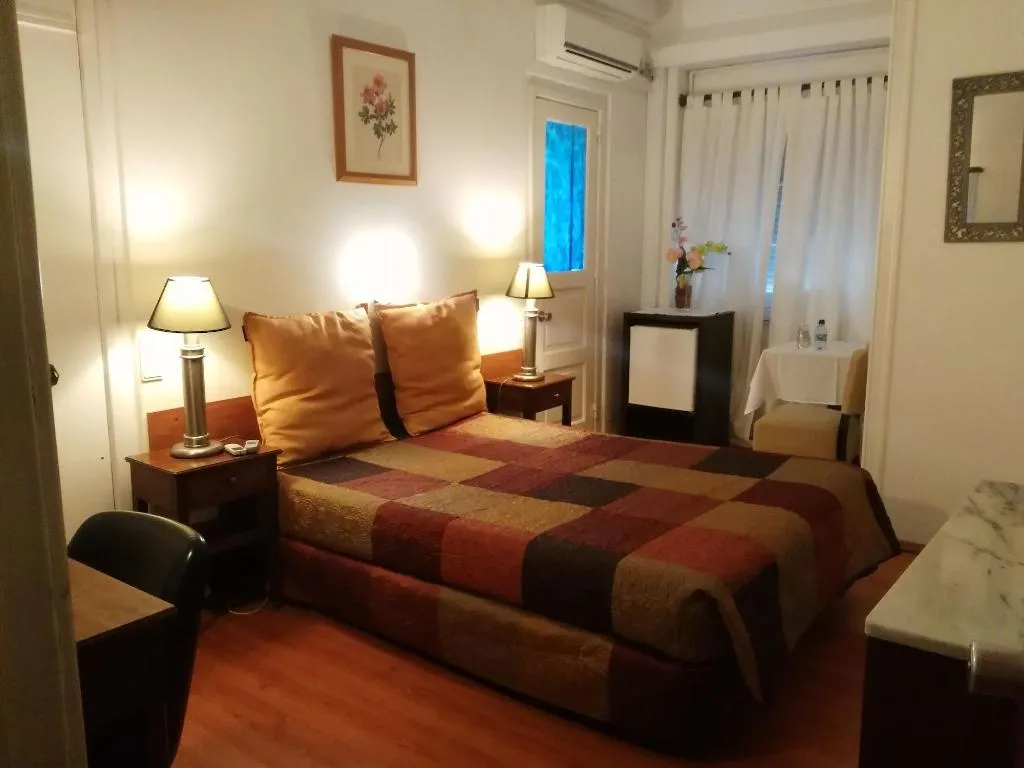 Room, A Ponte, Lisbon