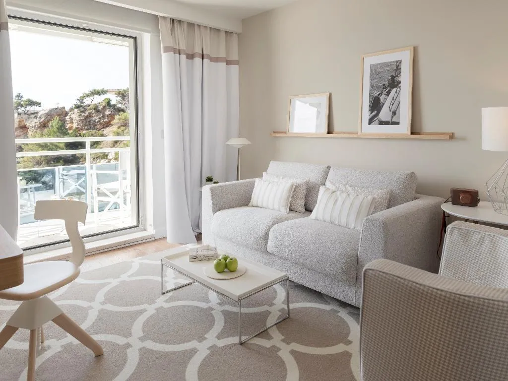 JUNIOR SUITE SEA VIEW WITH BALCONY Room, Bellevue Dubrovnik, Dubrovnik