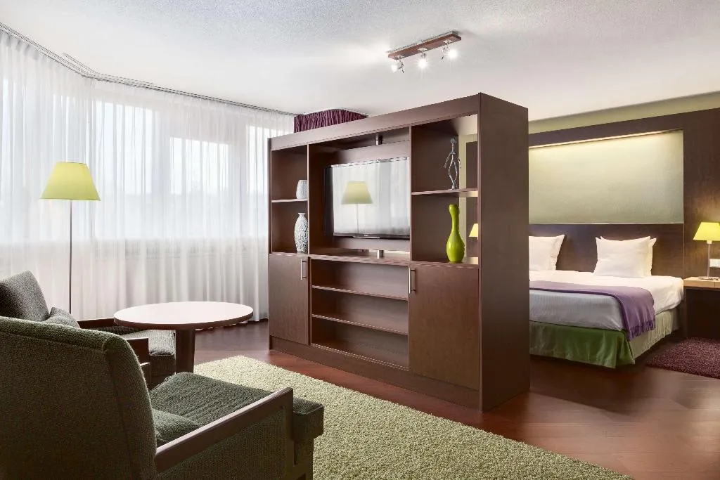 JUNIOR SUITE STANDARD Room, NH Maastricht, Amsterdam