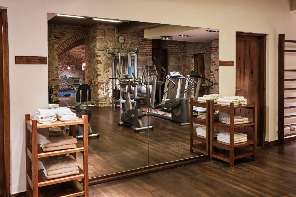 Sports and Entertainment, Hotel Stary, Krakow