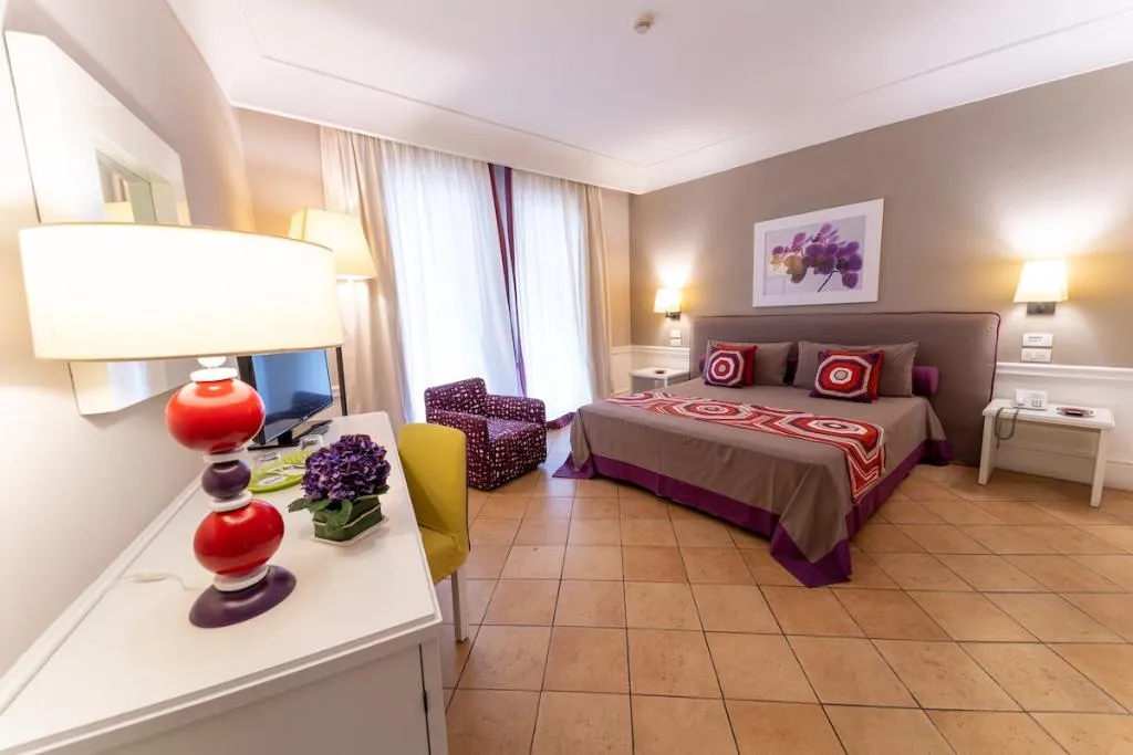 Double or Twin DELUXE SEA VIEW Room, Della Piccola Marina, Naples