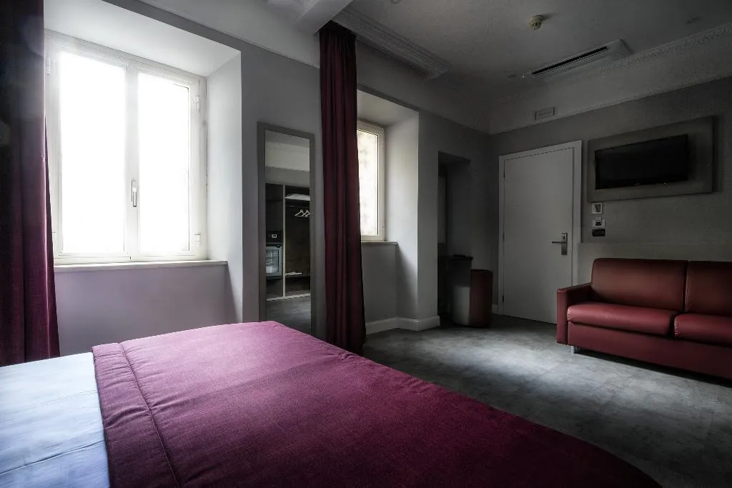 TRIPLE DELUXE Room, Hotel Varese, Rome