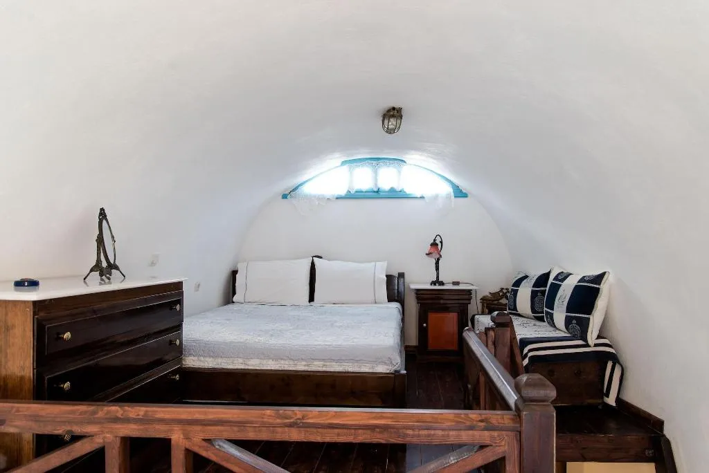 Room, Canava Santino, Santorini