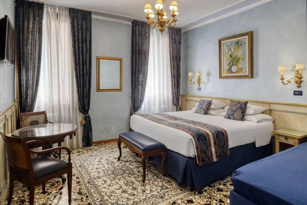 TRIPLE WITH DOUBLE BED Room, Al Piave, Venice