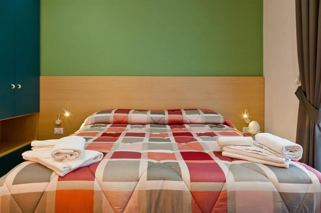 TRIPLE SUPERIOR Room, Domus Schilizzi Guesthouse, Naples