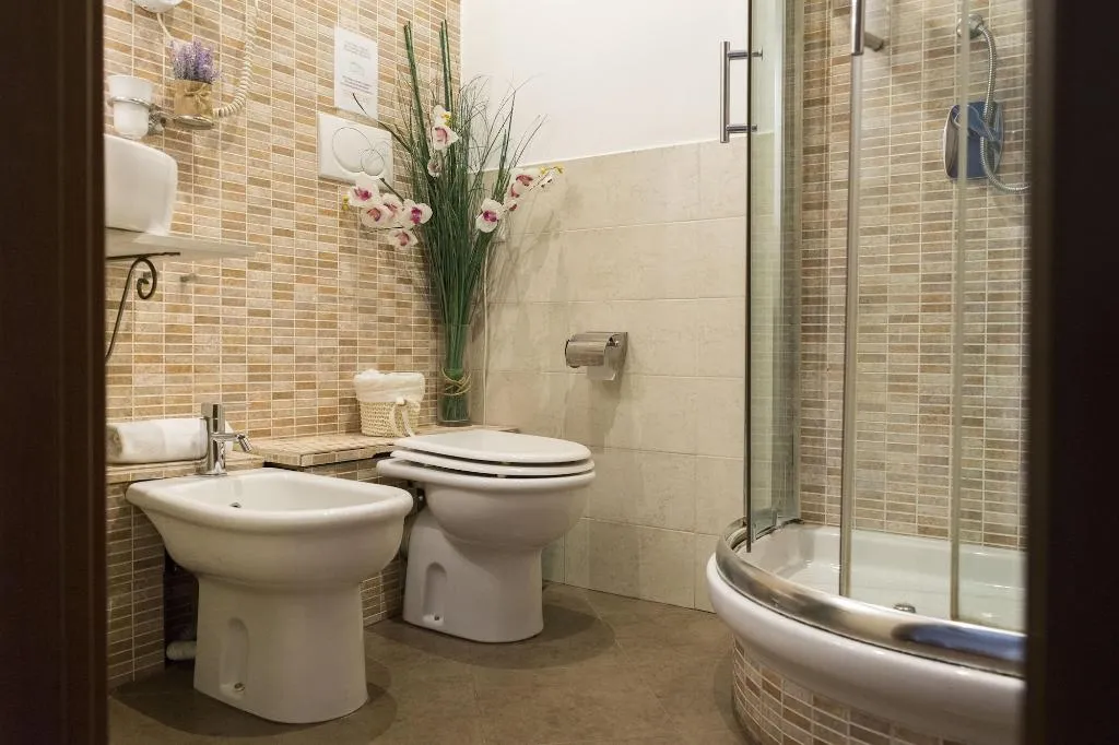 Room, Dulcis In Fundo, Rome
