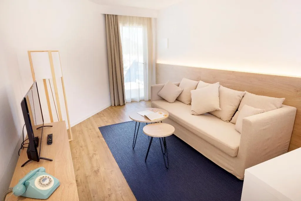 JUNIOR SUITE STANDARD Room, Parque Nereida Suites Hotel, Majorca