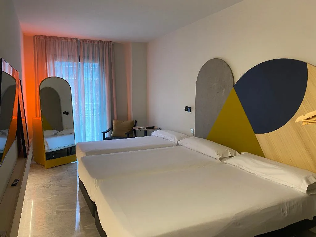 TRIPLE STANDARD Room, Onix Fira, Barcelona