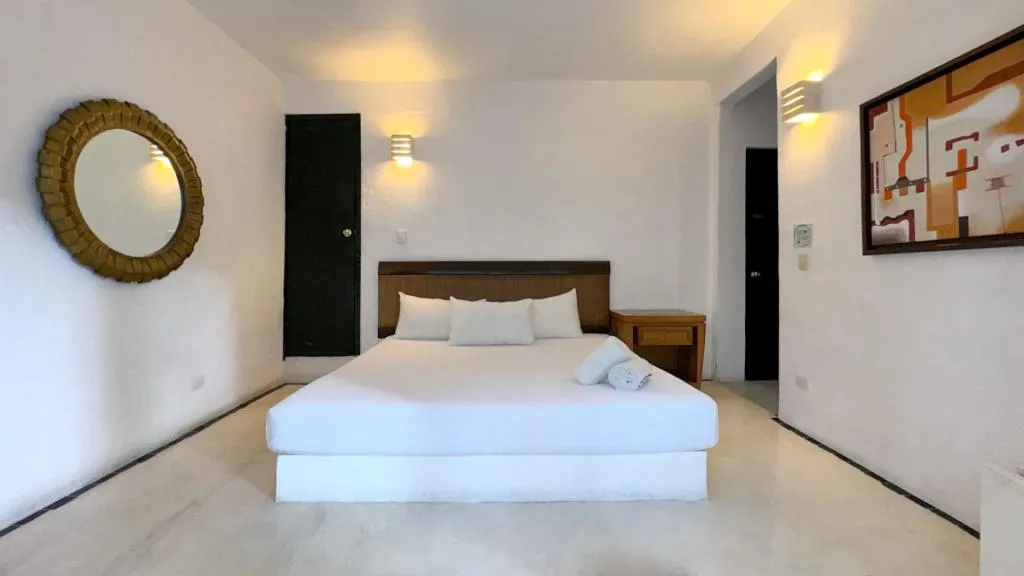 Room ONE BED Room, Siesta Fiesta Hotel – 5th Avenue, Playa Del Carmen