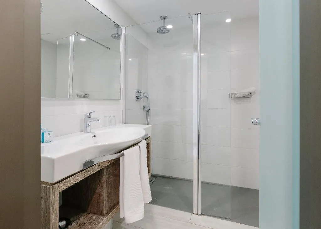 APARTMENT STANDARD Room, Leonardo Royal Htl Mallorca Palmanova Bay, Majorca