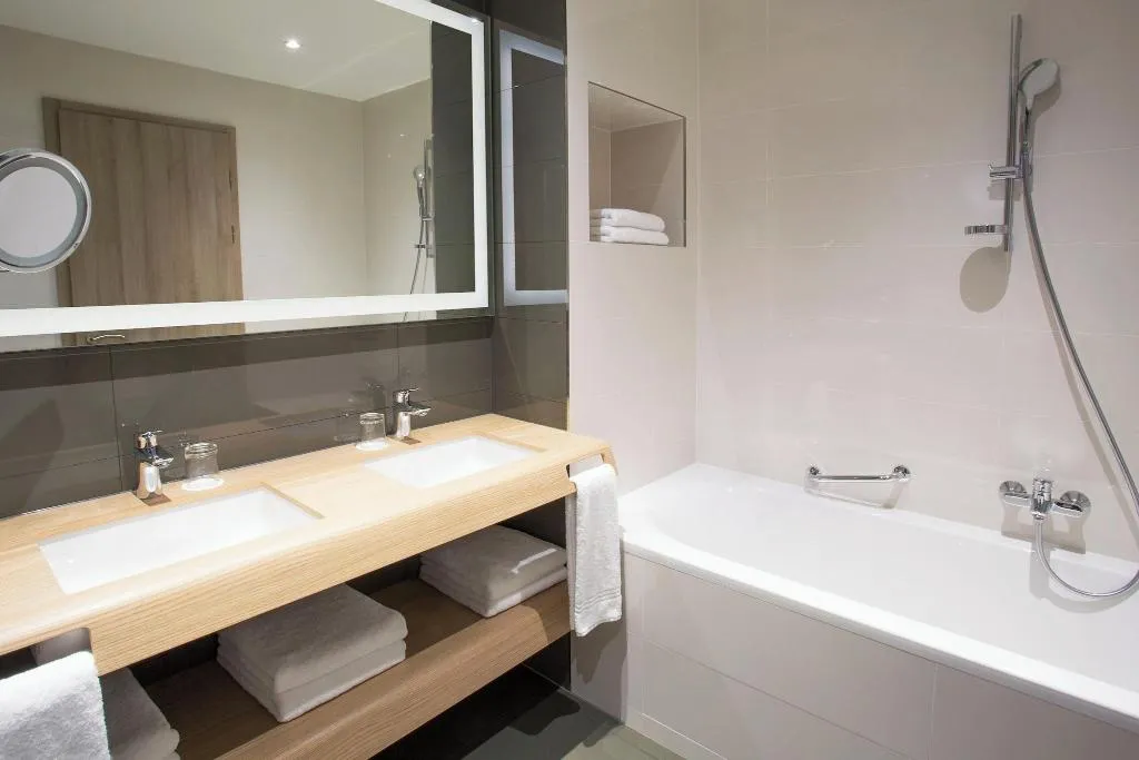 TWIN CLASSIC WITH VIEWS Room, Sheraton Dubrovnik Riviera Hotel, Dubrovnik