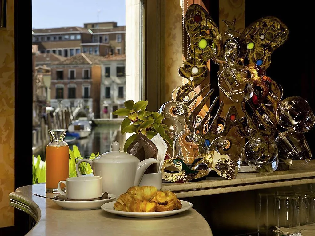 Bar, Papadopoli Hotel Venezia - MGallery Collection, Venice