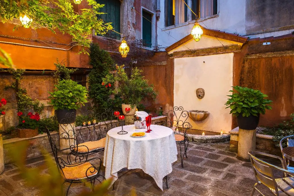 Terrace, San Moise, Venice