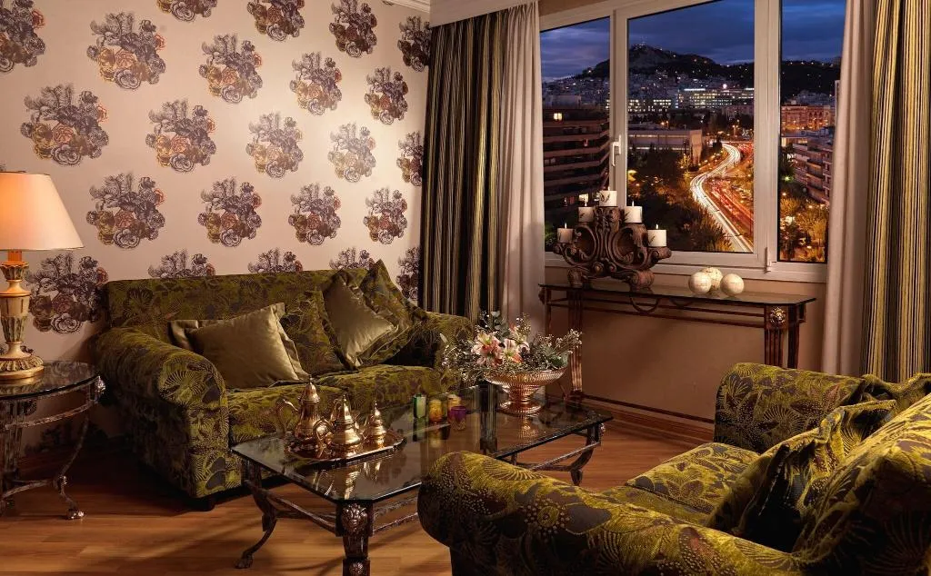 SUITE QUEEN SIZE BED Room, Divani Caravel, Athens