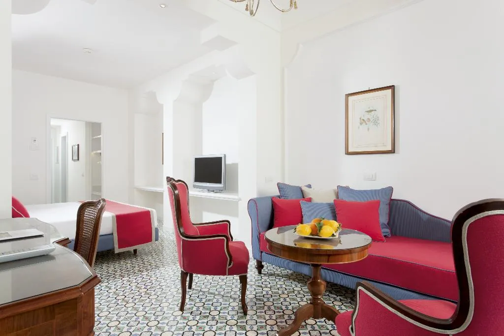 JUNIOR SUITE SEA VIEW Room, Grand Hotel Ambasciatori, Naples
