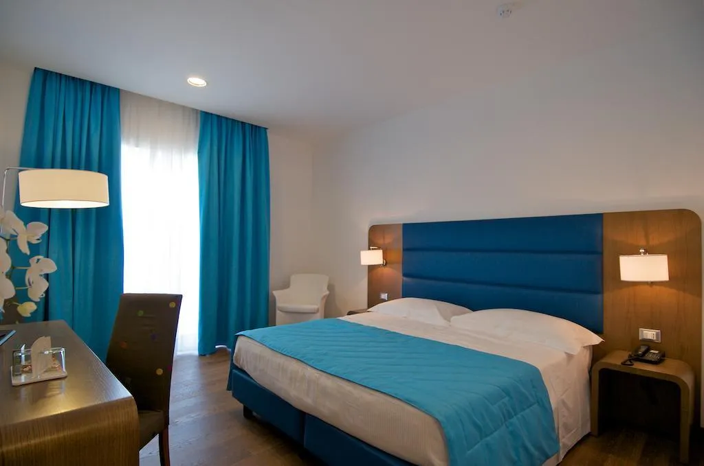 DOUBLE COMFORT Room, Hotel Plaza, Naples