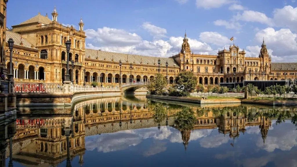General view, Hostal Alcobia, Seville