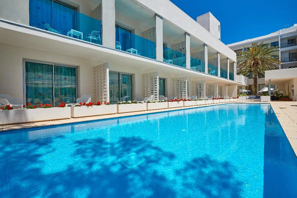 Pool, More, Majorca