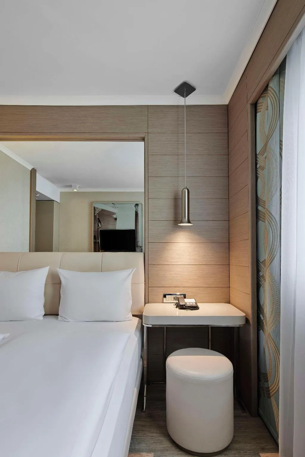 Room, Titanic Comfort Mitte, Berlin