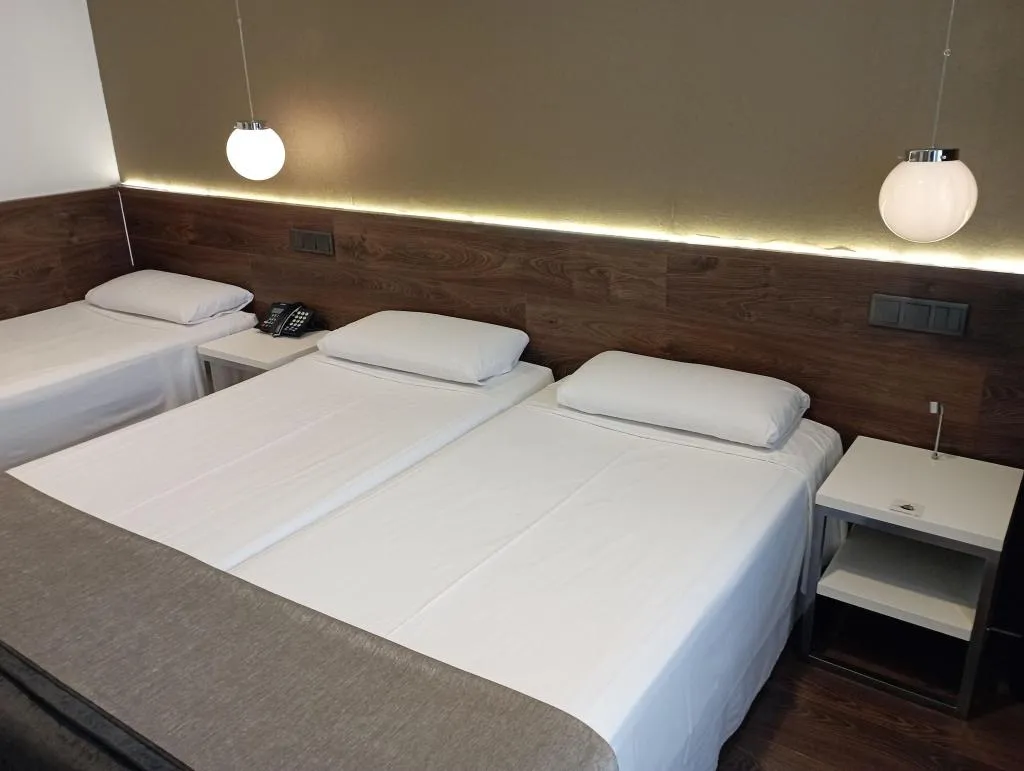 Room, Moderno, Barcelona