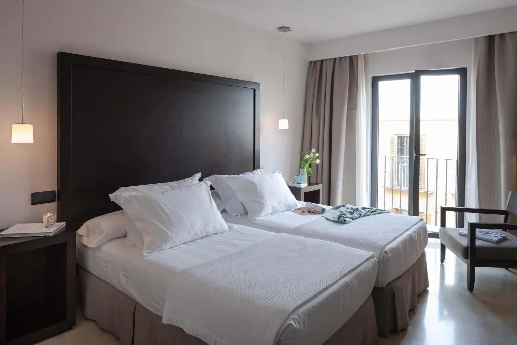 TWIN STANDARD Room, Rey Alfonso X, Seville