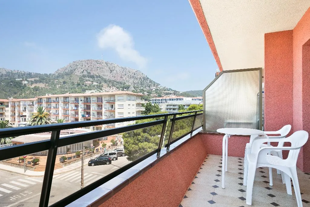 General view, Apartamentos Salles Beach, Costa Brava