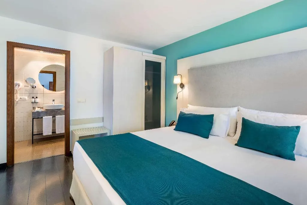 DOUBLE SUPERIOR POOL VIEW Room, Occidental Pueblo Acantilado, Costa Blanca