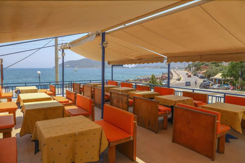 Restaurant, Kiani Akti, Athens
