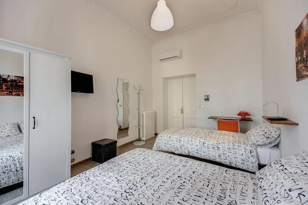 Room, Domus 78, Rome