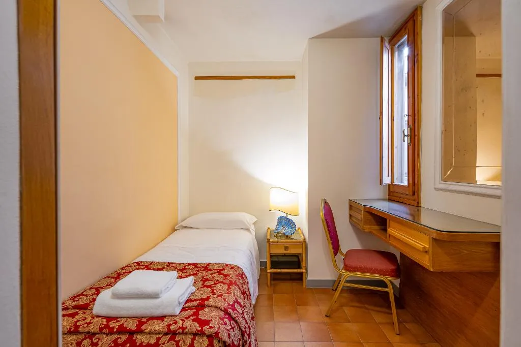 TRIPLE THREE BEDS Room, Hotel City, Florence