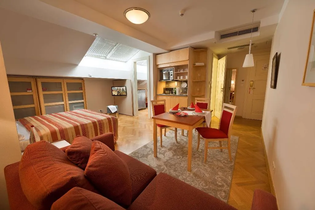 Room, EA Hotel Julis, Prague