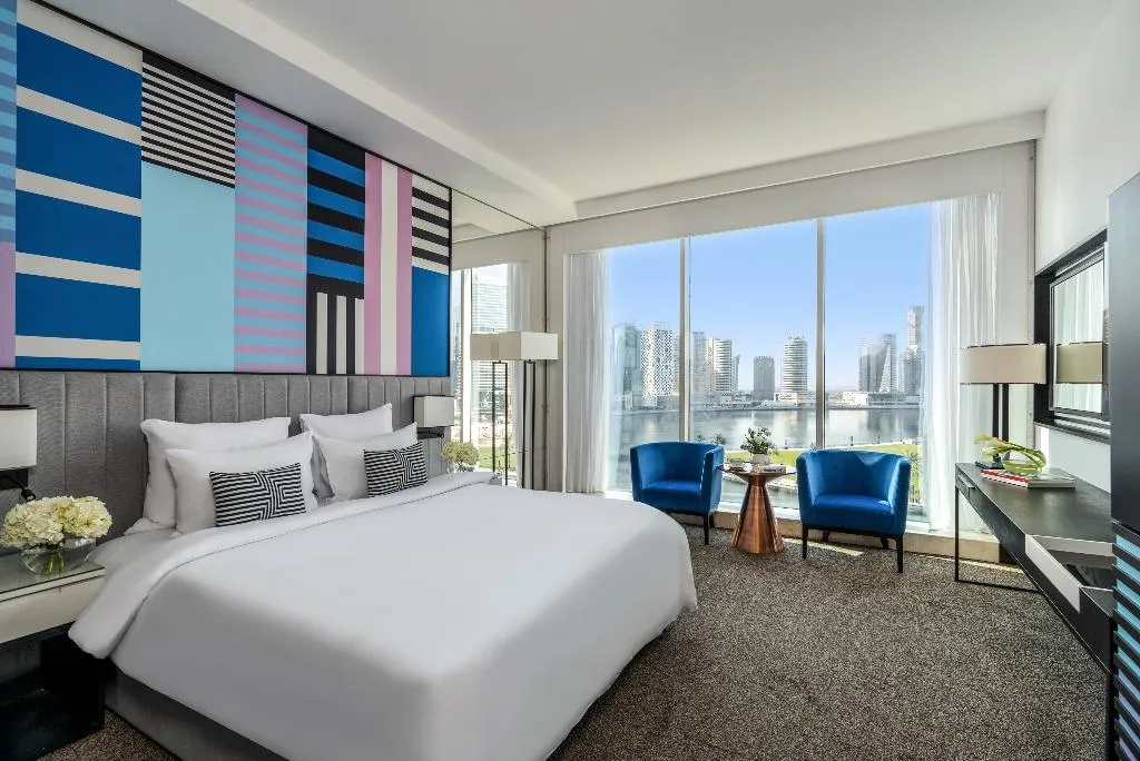 Room DELUXE CANAL VIEW Room, Pullman Dubai Downtown, Dubai