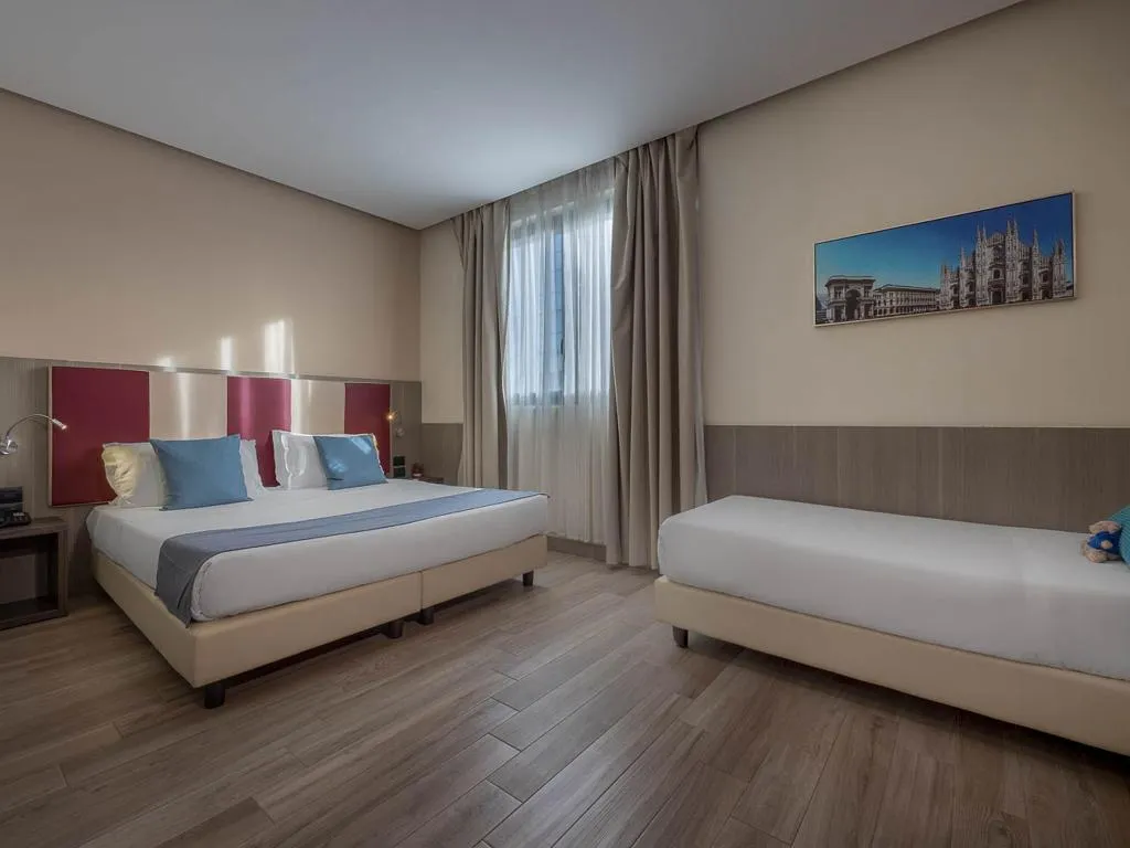TRIPLE SUPERIOR Room, iH Hotels Milano St. John, Milan